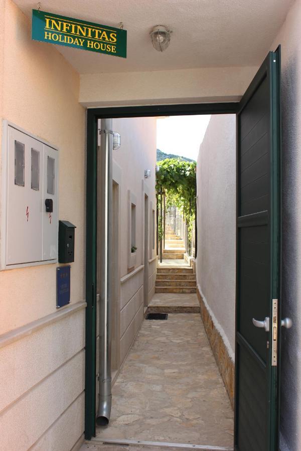 Apartments Infinitas Τρογκίρ Εξωτερικό φωτογραφία
